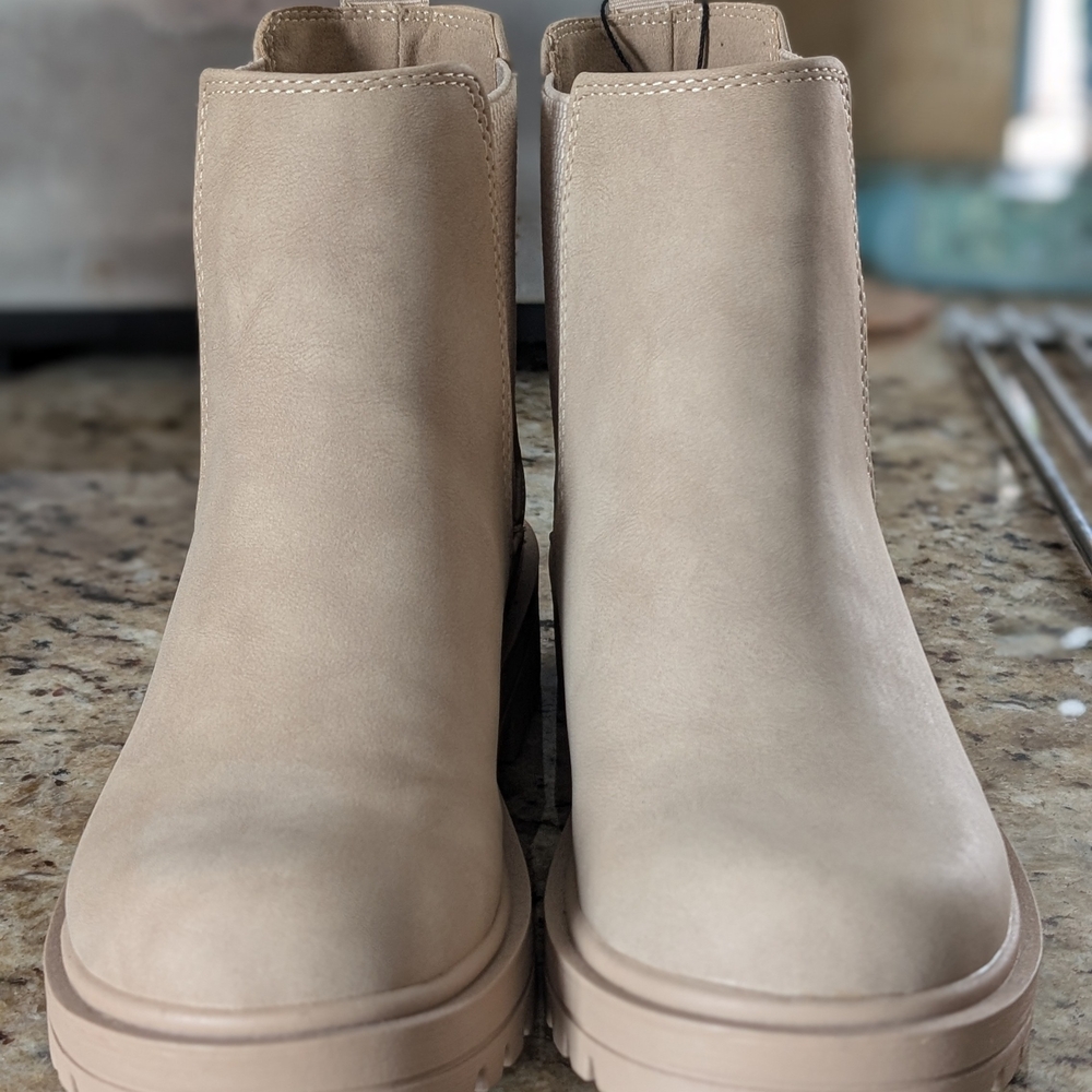 Women's Tan Ankle Boots